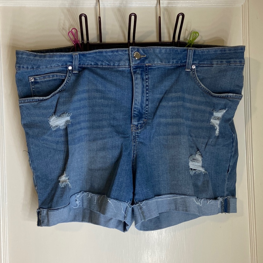Jennifer Lopez size 18 Jean shorts
